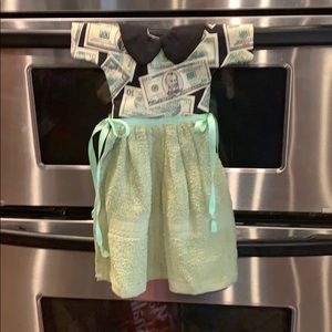 Hand towel to dry your hands